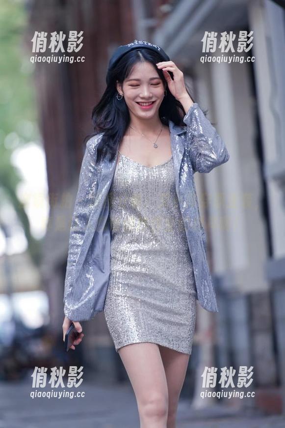 魔镜街拍 - 原图分享：艾小青穿职业装，真是让人想偷偷抄作业的模样啊！
