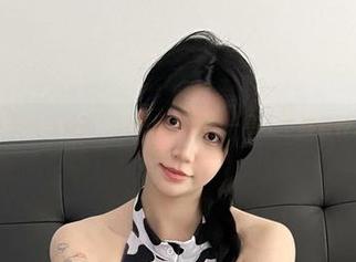 微密圈 - 要是纤细如鱼，丝袜也高贵——马上下载鱼神鱼的高清！